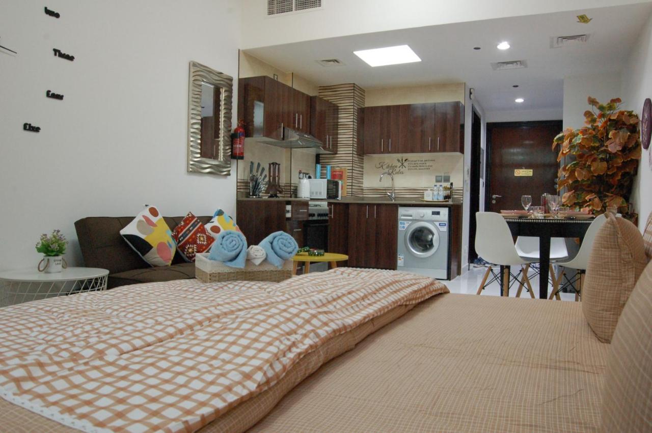 Beautiful Studio Appartment Near Dubai Global Village Luaran gambar